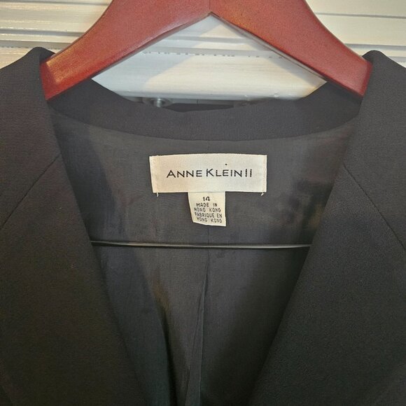Anne Klein II Four-Button Black Blazer - Size 14 - Like New - Picture 2 of 4